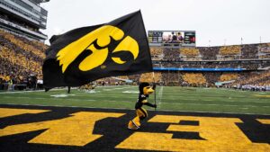 University of Iowa athletics’ 2022 financial statement shows first surplus since 2019 – Hawk Central