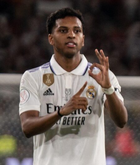 Transfer Frenzy: Rodrygo, Nkunku, Simons, Isak, McAtee, Grealish, Konate, Trippier & Kalimuendo Take Center Stage
