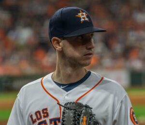 Kyle Tucker Pursues Second Opinion as Cubs Rush to Prepare All-Star for Playoff Push