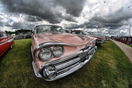 Yankees and Cody Bellinger Face Off in Intense Showdown Over Free Agency Trends